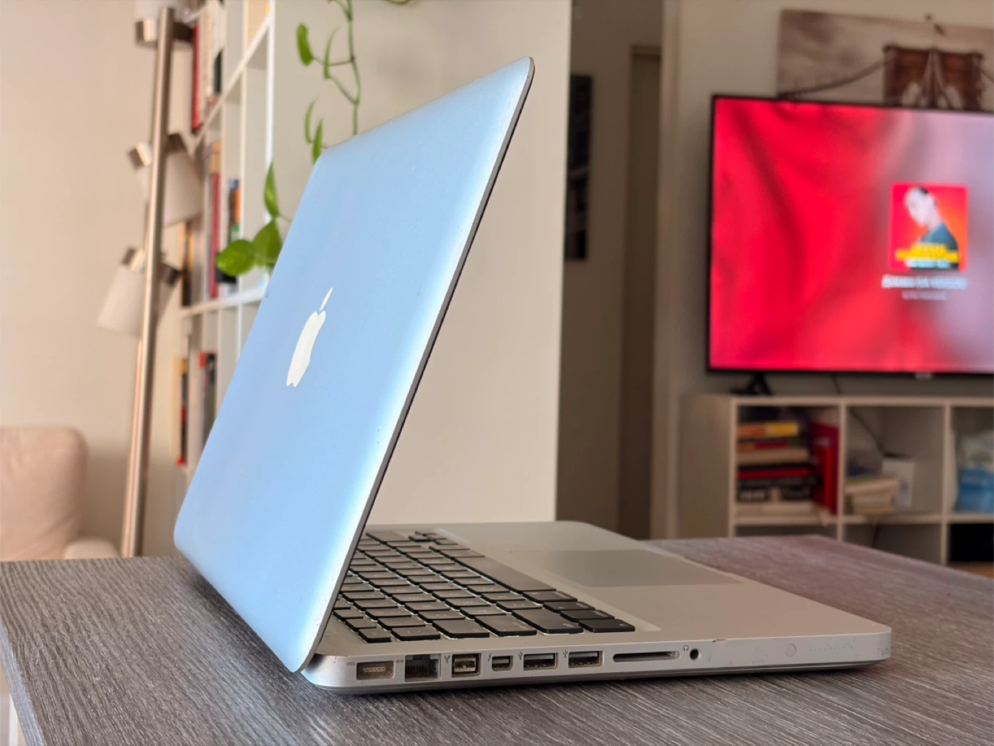 Apple MacBook Pro (13-inch, Early 2011) - photo 4