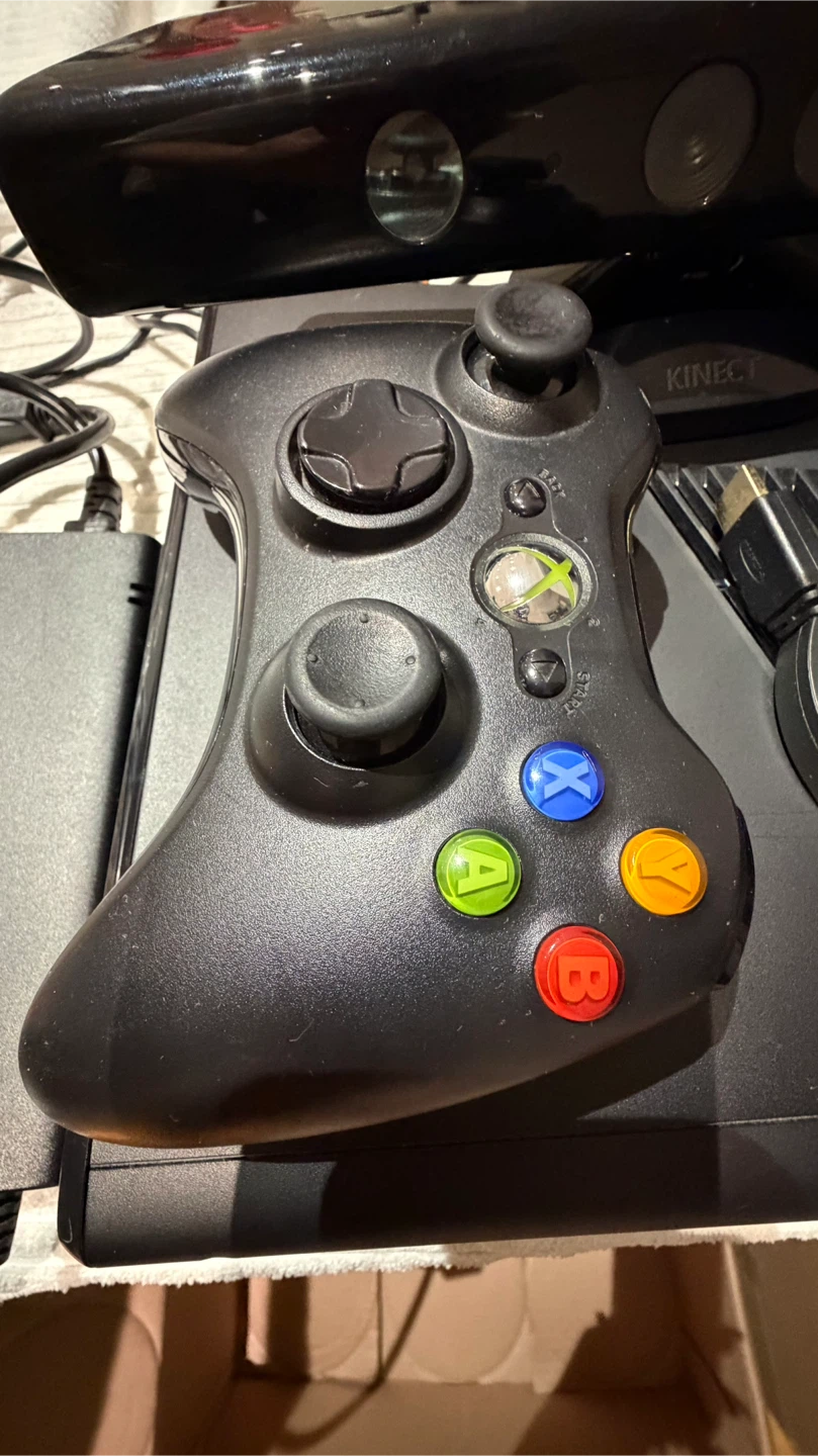 Xbox 360 Console with Kinect and Controller - photo 4