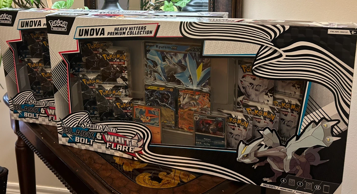 RESHRAM AND ZEKROM BOX - photo 2