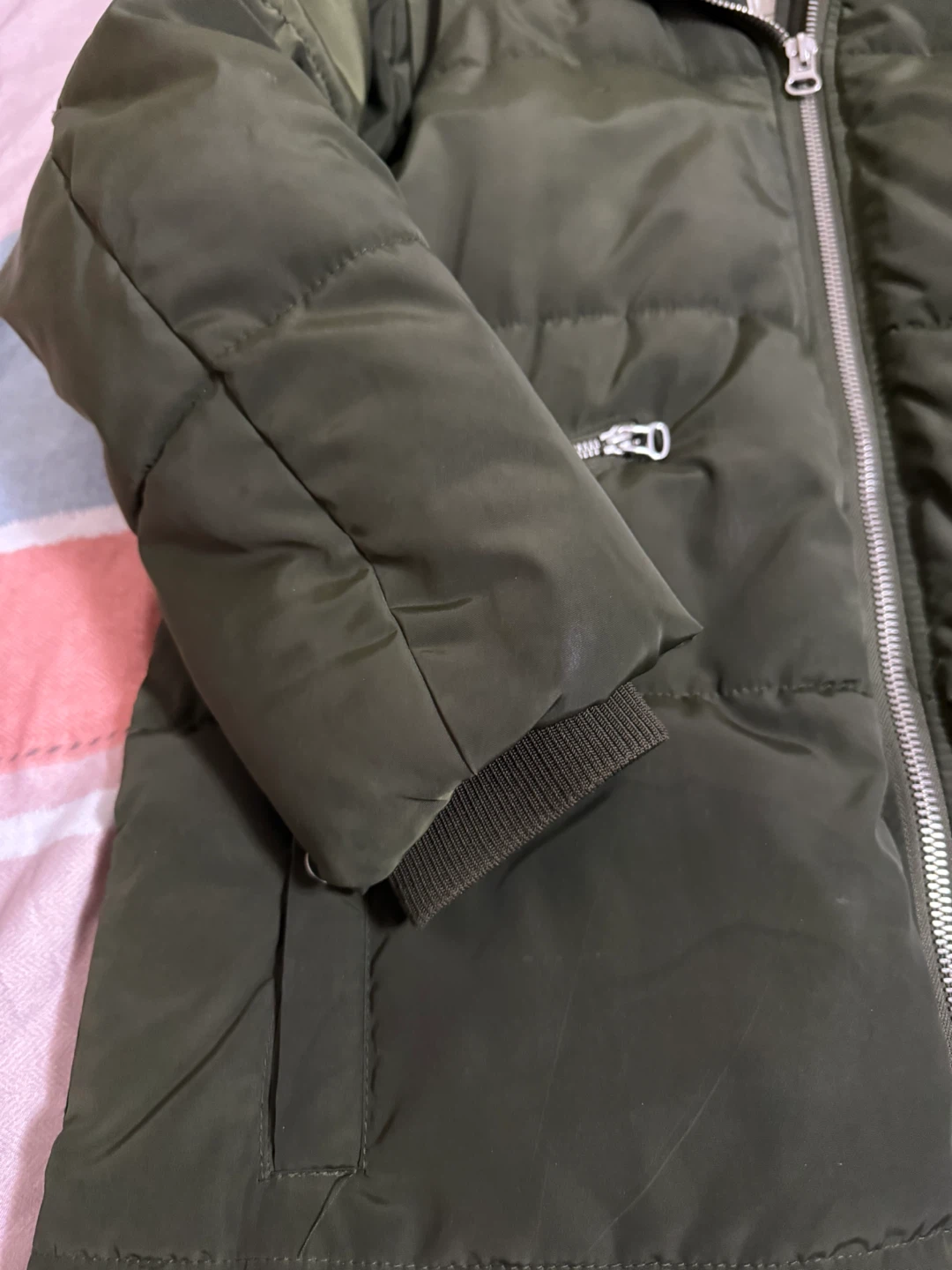 Zara Olive Green Puffer Coat with Hood SizeL - photo 4