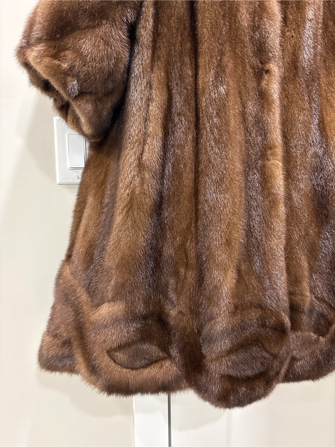 Demi brown female Mink Fur Coat - photo 2