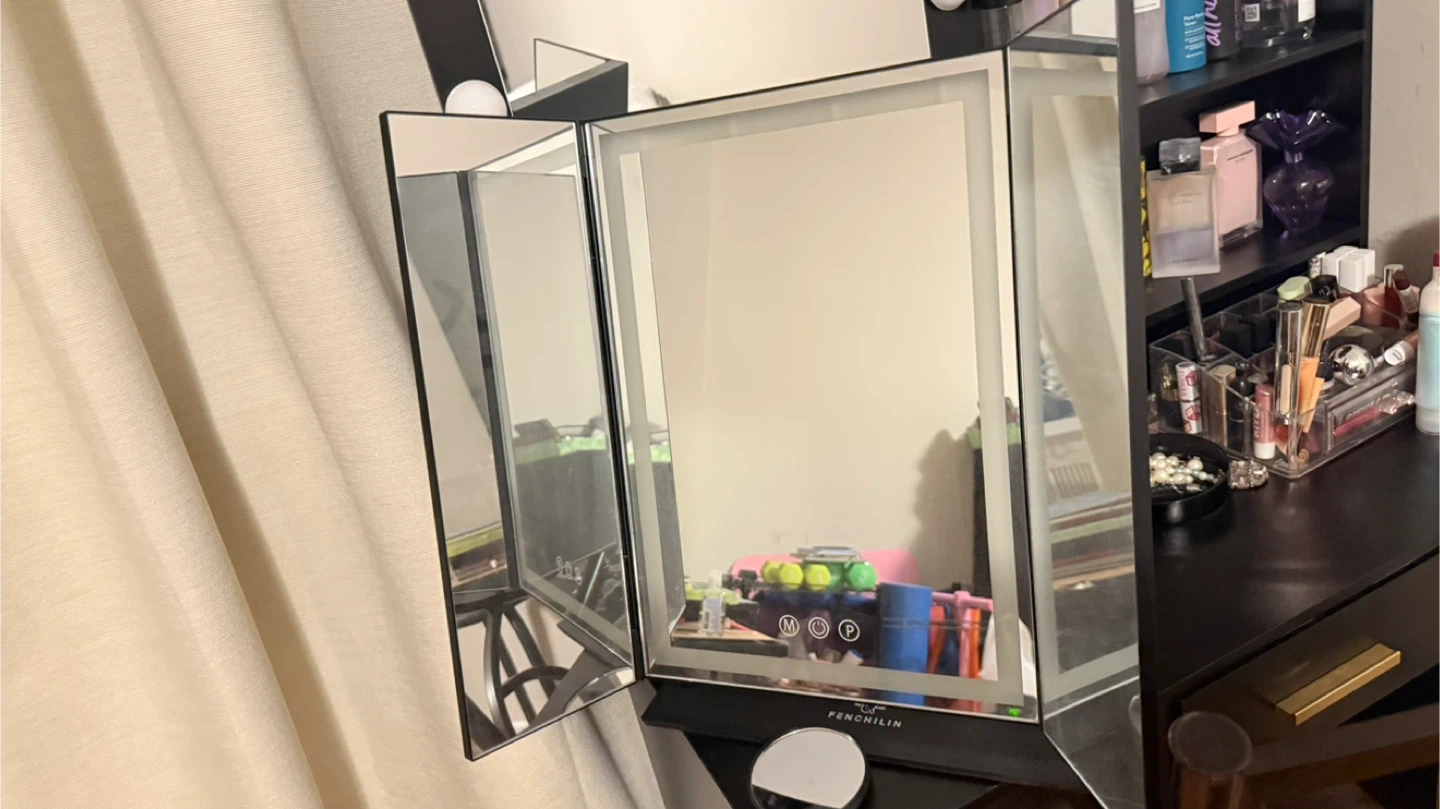 FENCHILIN Tri-fold Vanity Mirror with Lights plus makup mirror