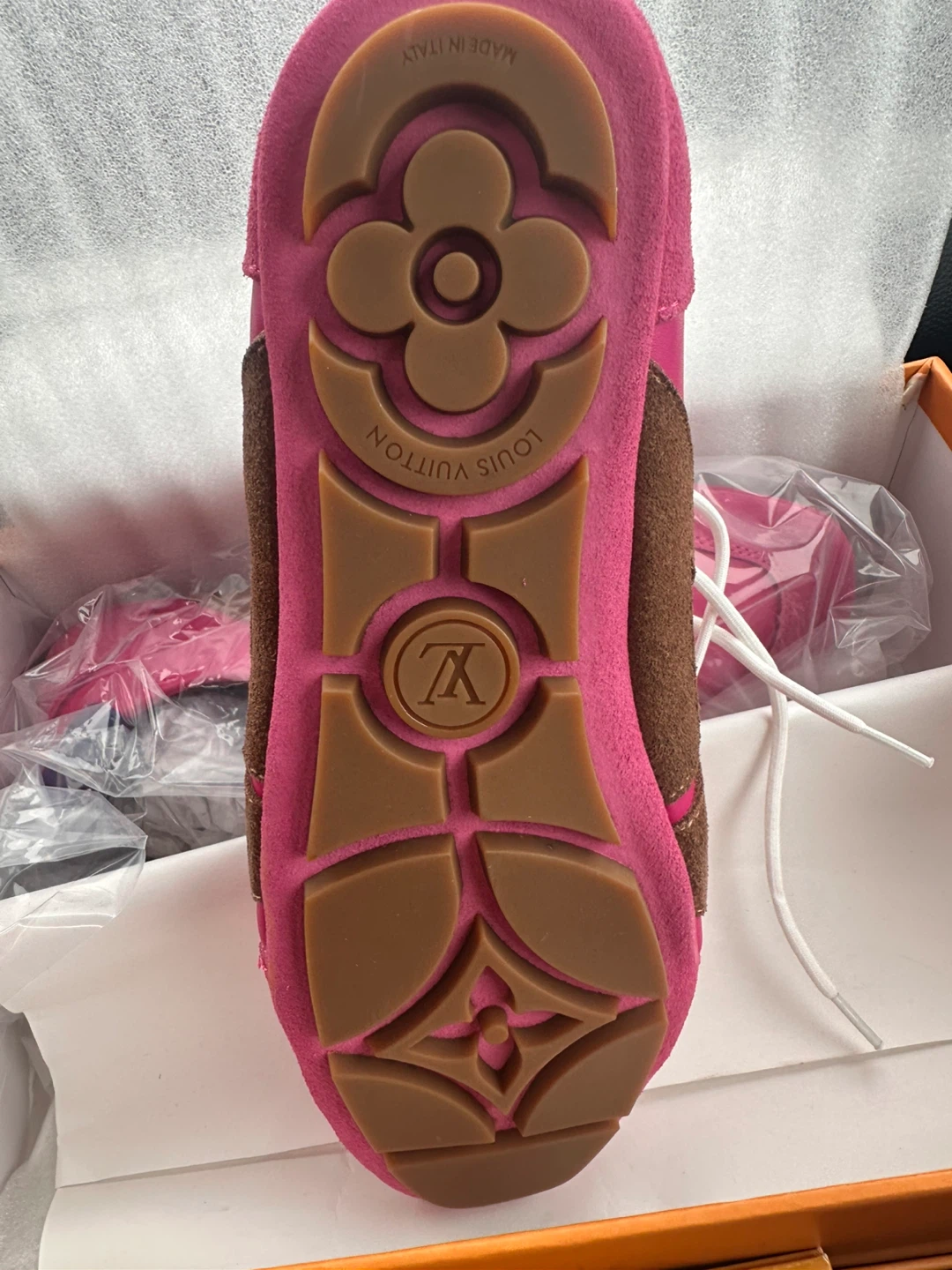 Louis Vuitton Pink Suede & Leather Sneakers - photo 4