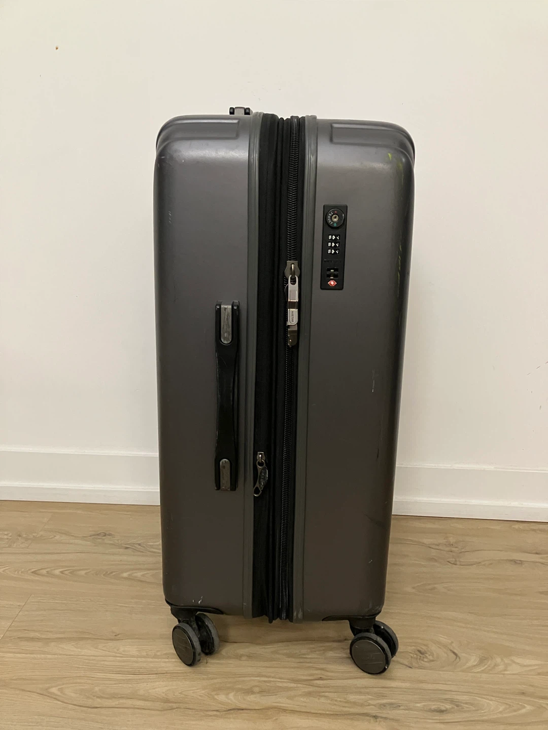 Delsey 24” Hardside Luggage - photo 2