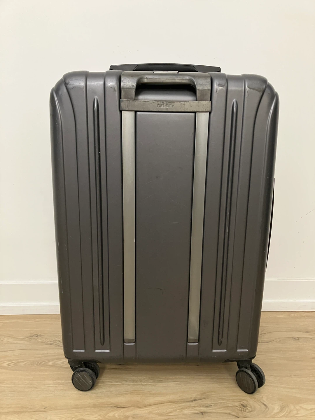 Delsey 24” Hardside Luggage - photo 4