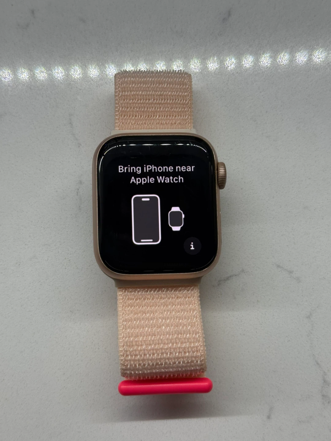 Apple Watch Series 4 GPS + Cellular 40mm Gold Aluminum Case