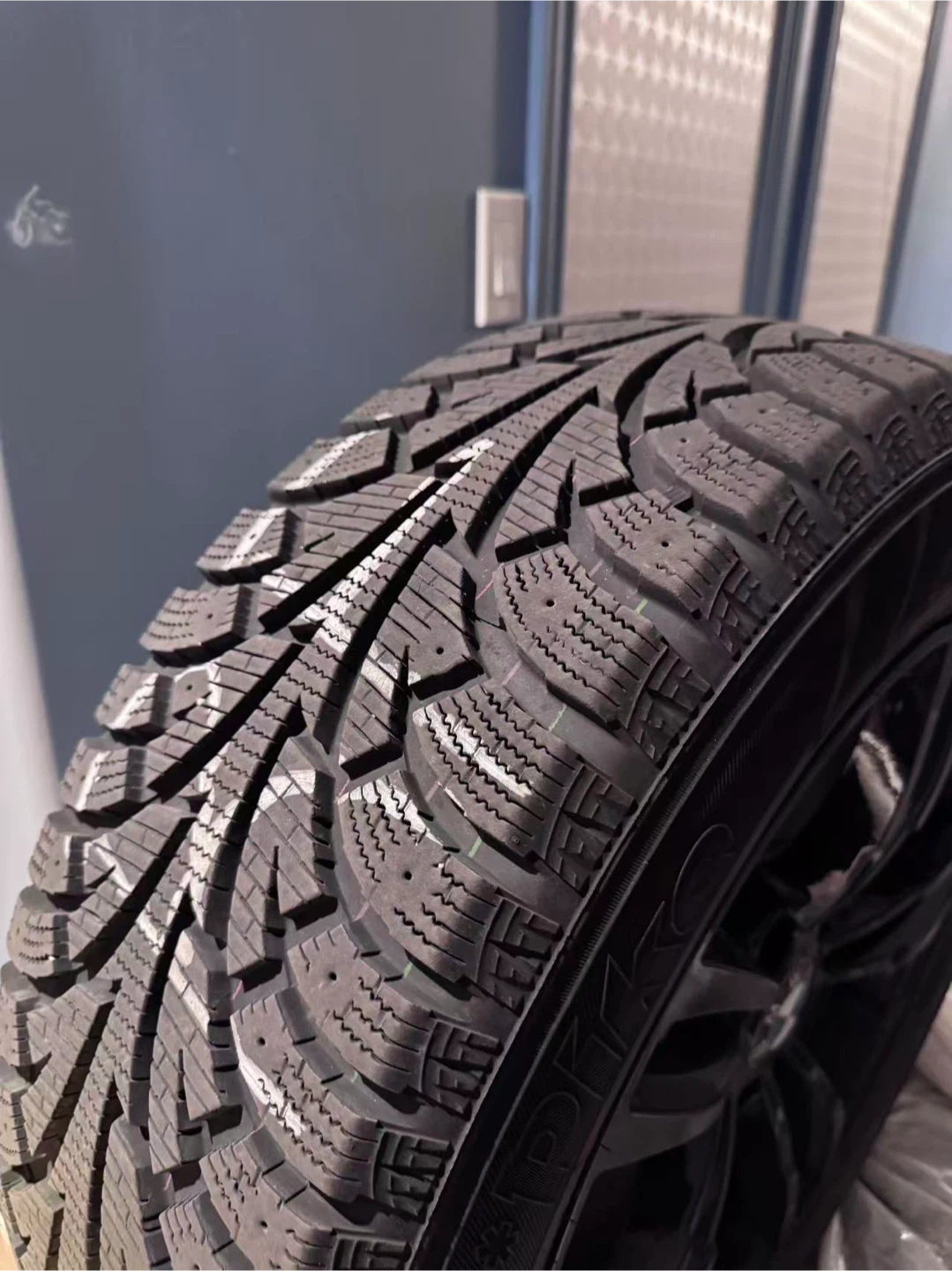BMW Winter Tire and Rim Package 225/60R17 - photo 3