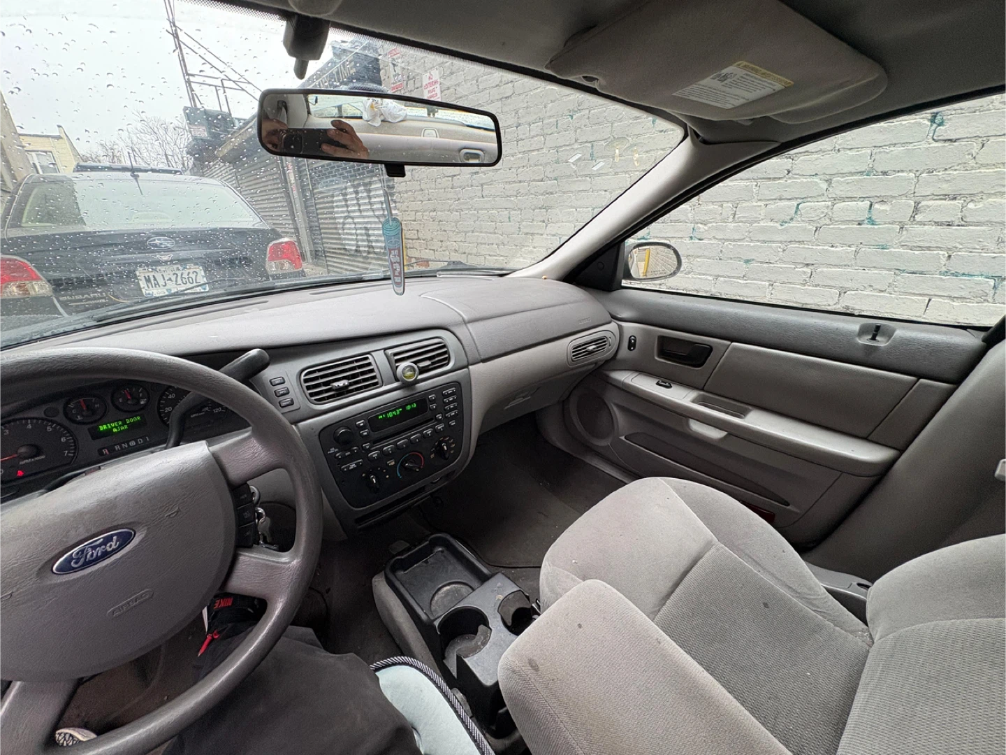 2005 Ford Taurus SE Silver