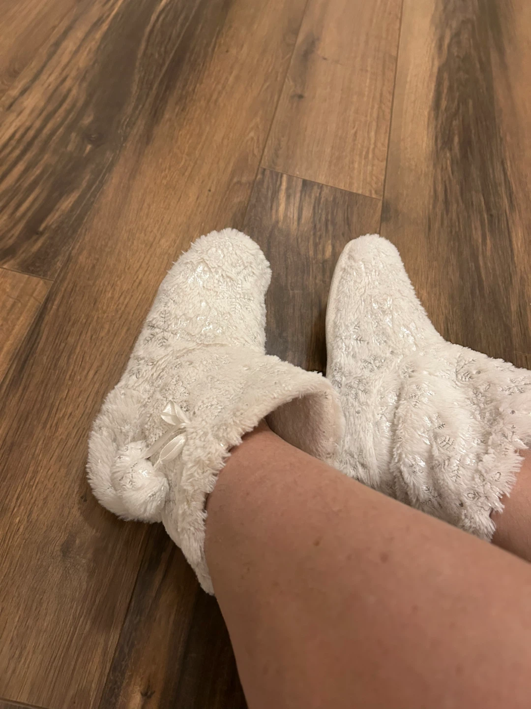 White Fuzzy Slippers with Sparkles