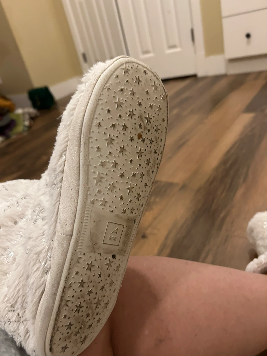 White Fuzzy Slippers with Sparkles - photo 5