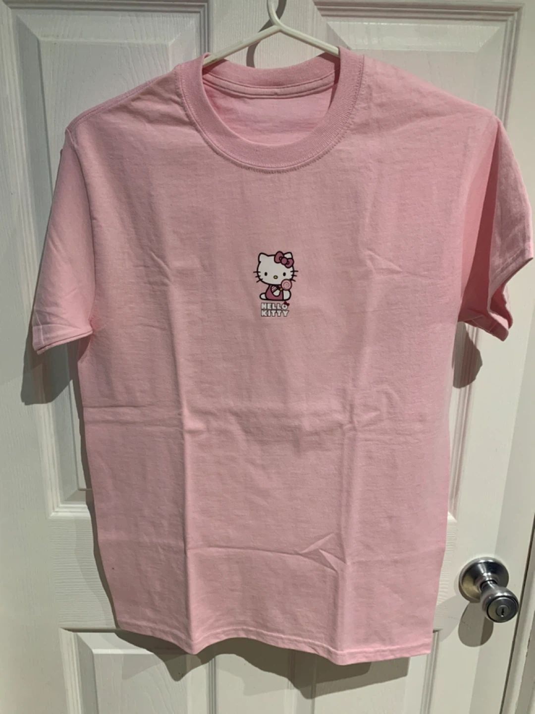 Pink Hello Kitty T-Shirt Medium Women’s - photo 2