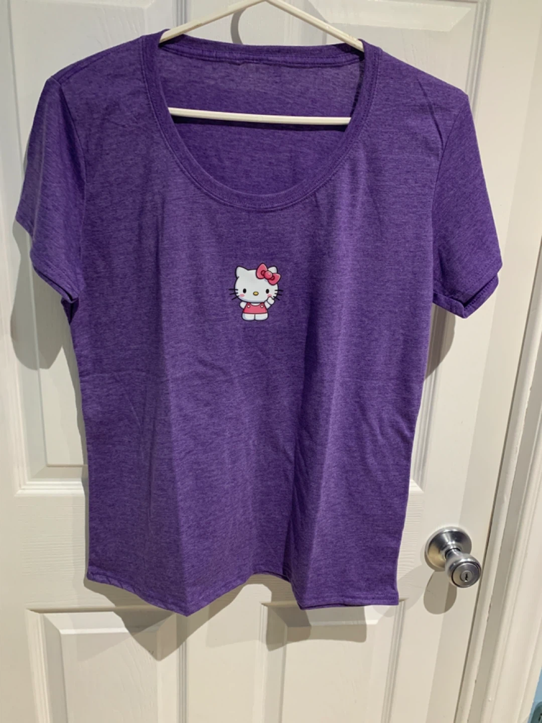 Purple Hello Kitty T-Shirt Women’s Large - photo 2