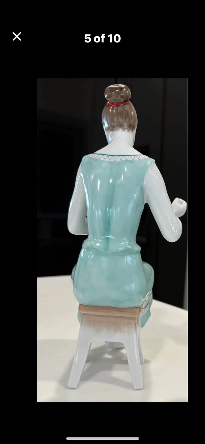 Hollóháza Porcelain Figurine - Woman Knitting - photo 4