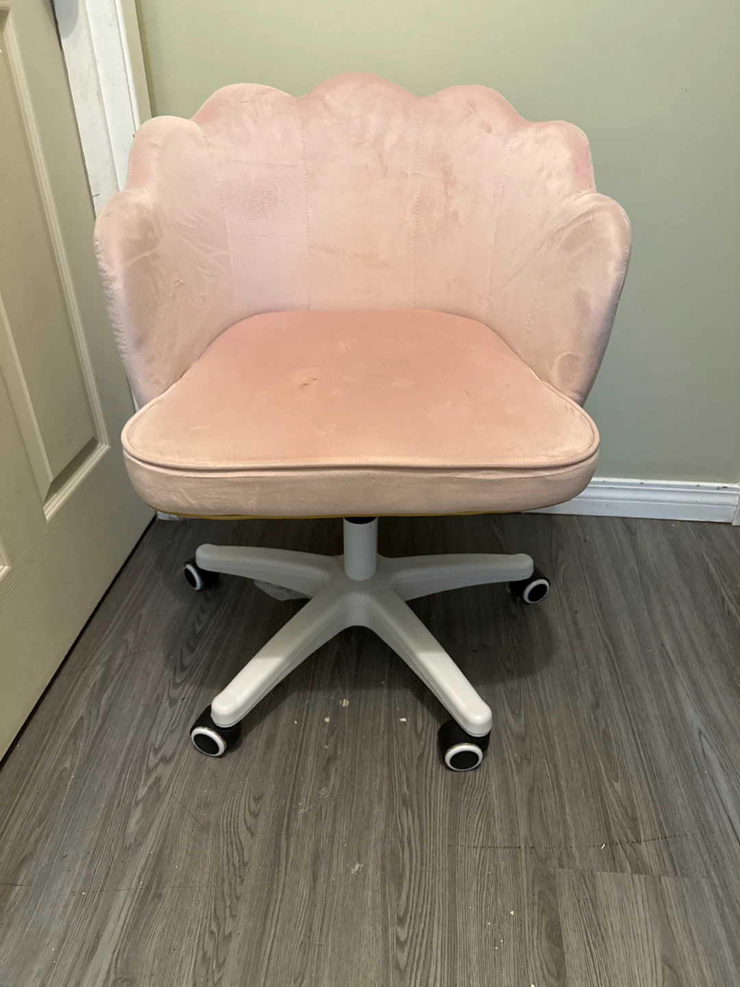 Pink Velvet Shell Accent Chair with Swivel Base
