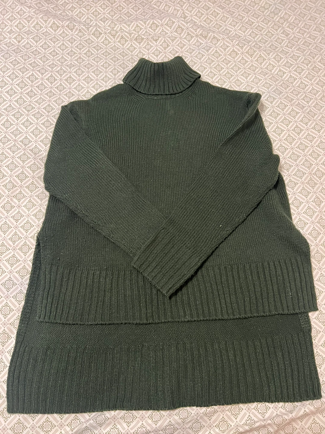 Women's Green Turtleneck Sweater - photo 2