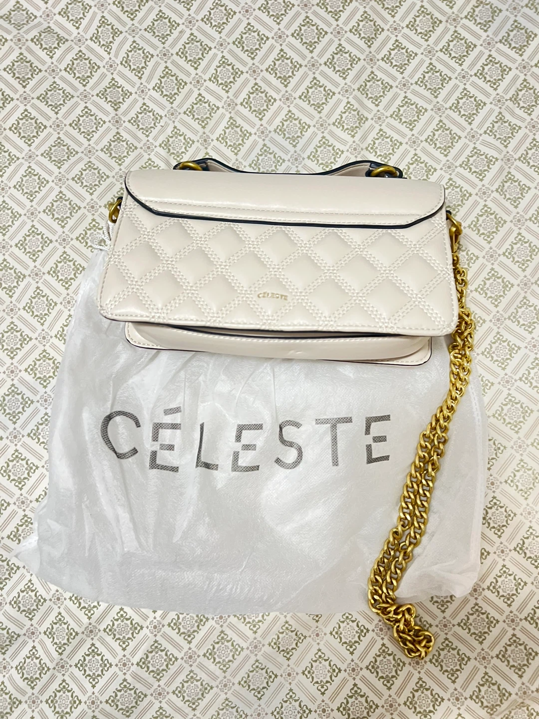 Celeste Quilted Handbag with Gold Chain Strap - photo 5