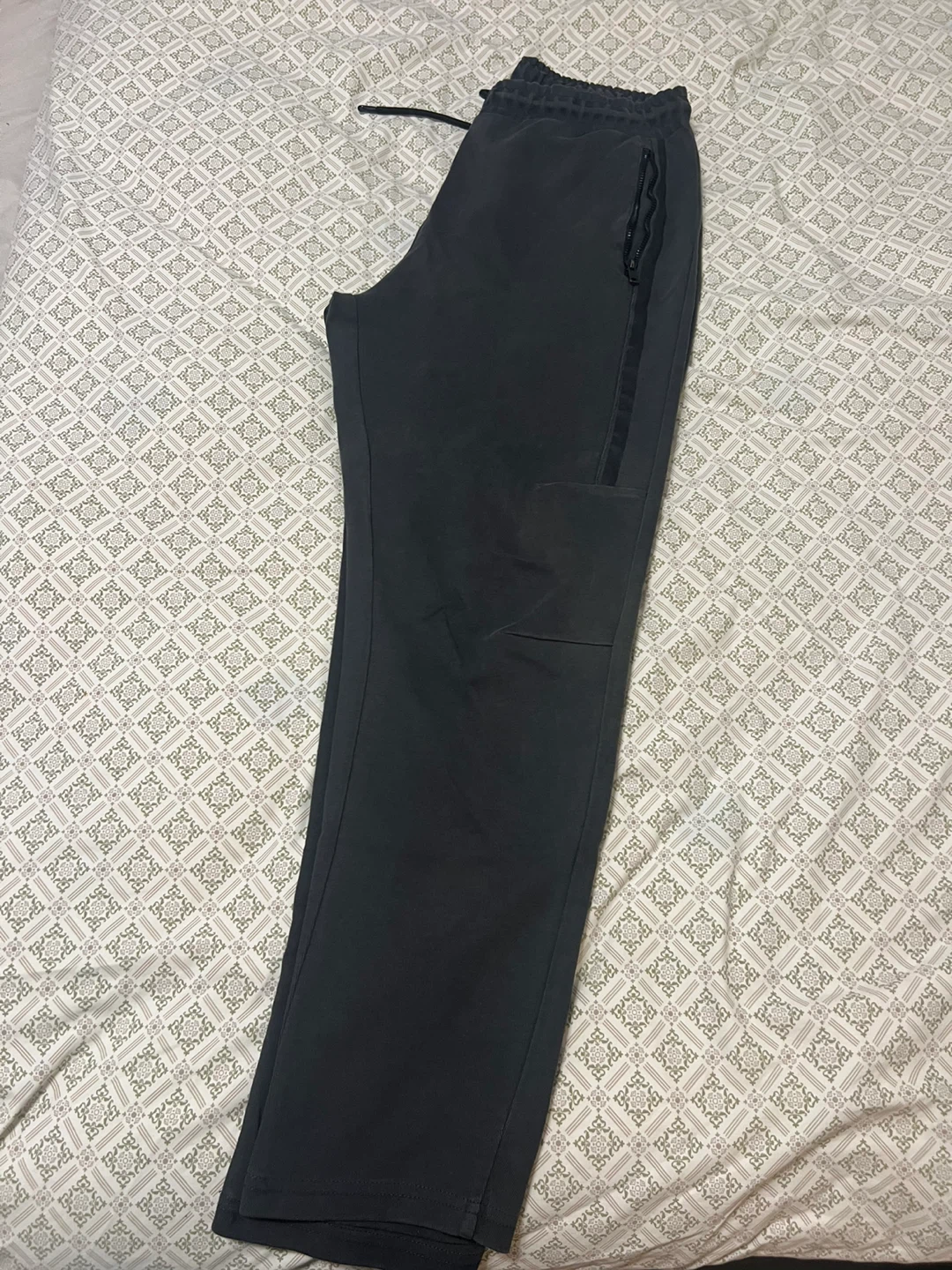 Bundle of 7 Pairs of Men's Joggers - photo 3