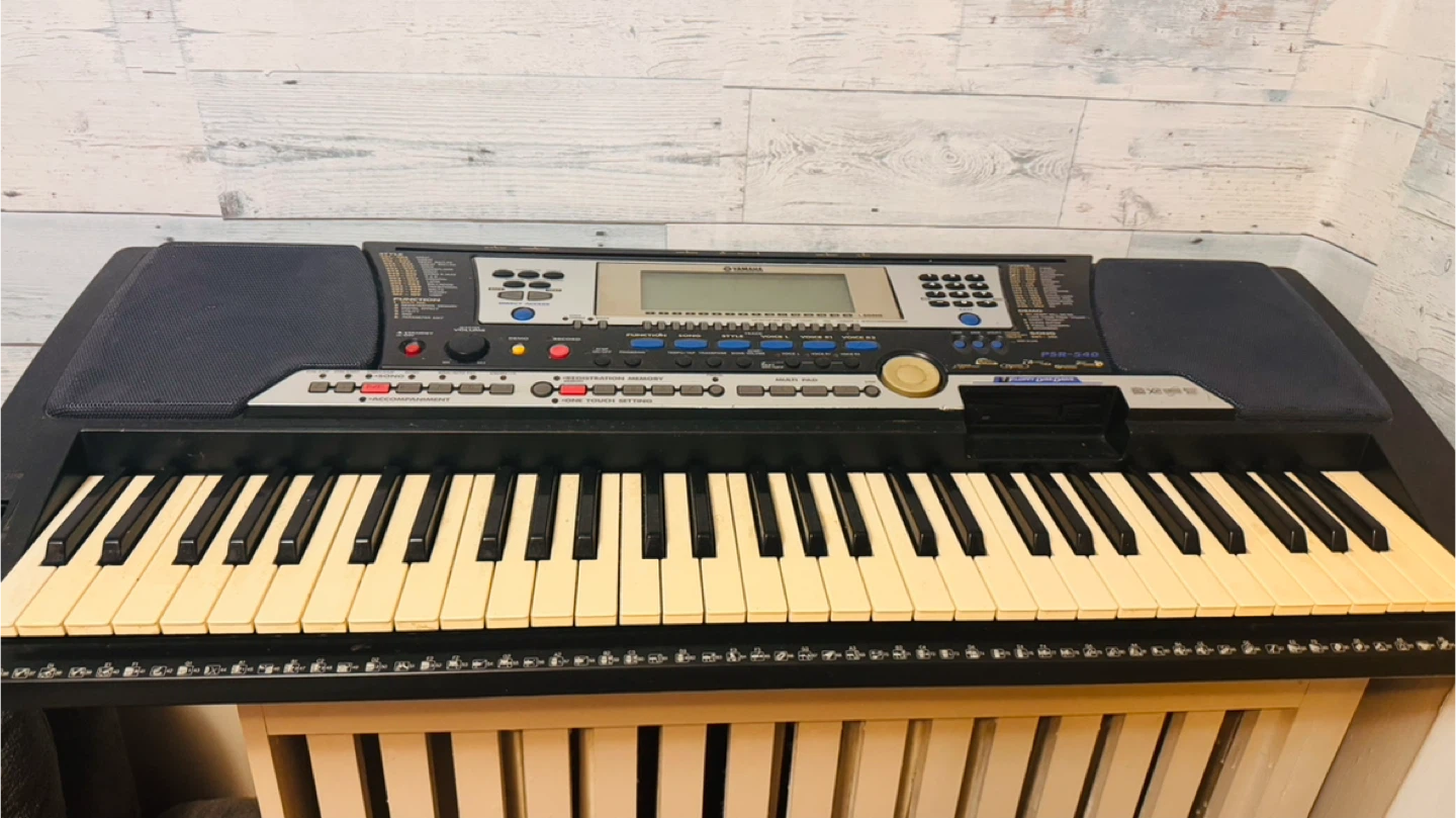 Yamaha PSR-540 Electronic Keyboard - photo 2