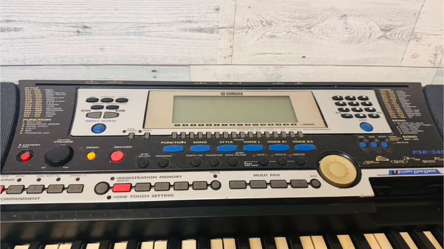 Yamaha PSR-540 Electronic Keyboard