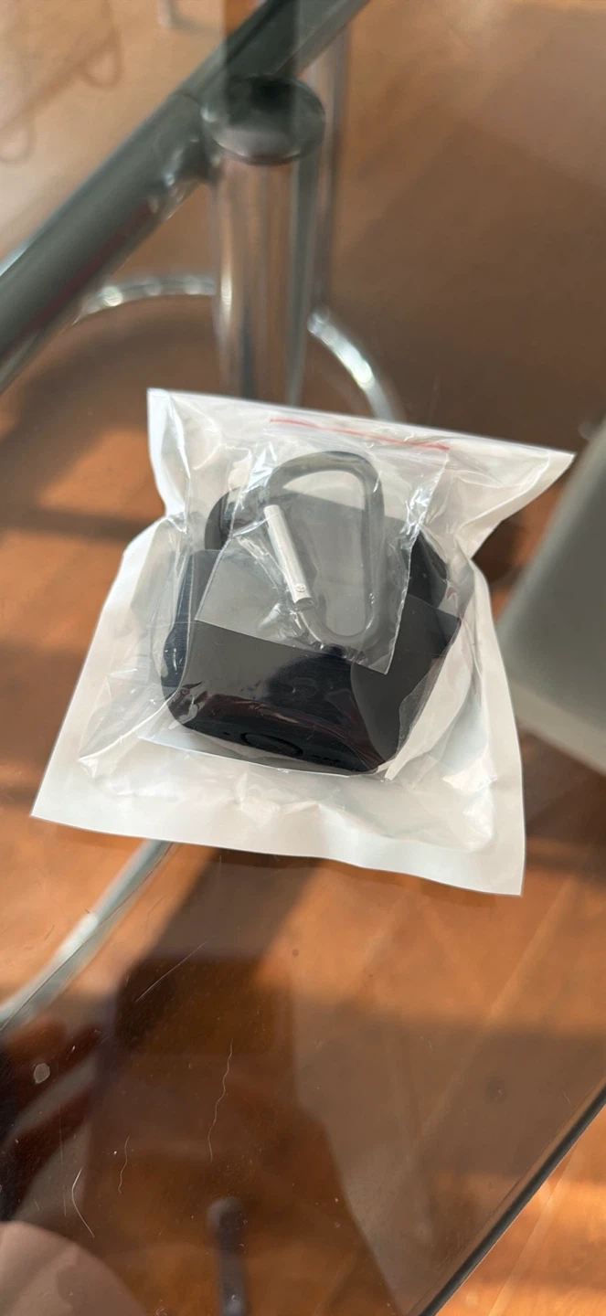 Black Silicone Protective Case with Carabiner for AirPods Pro - photo 3