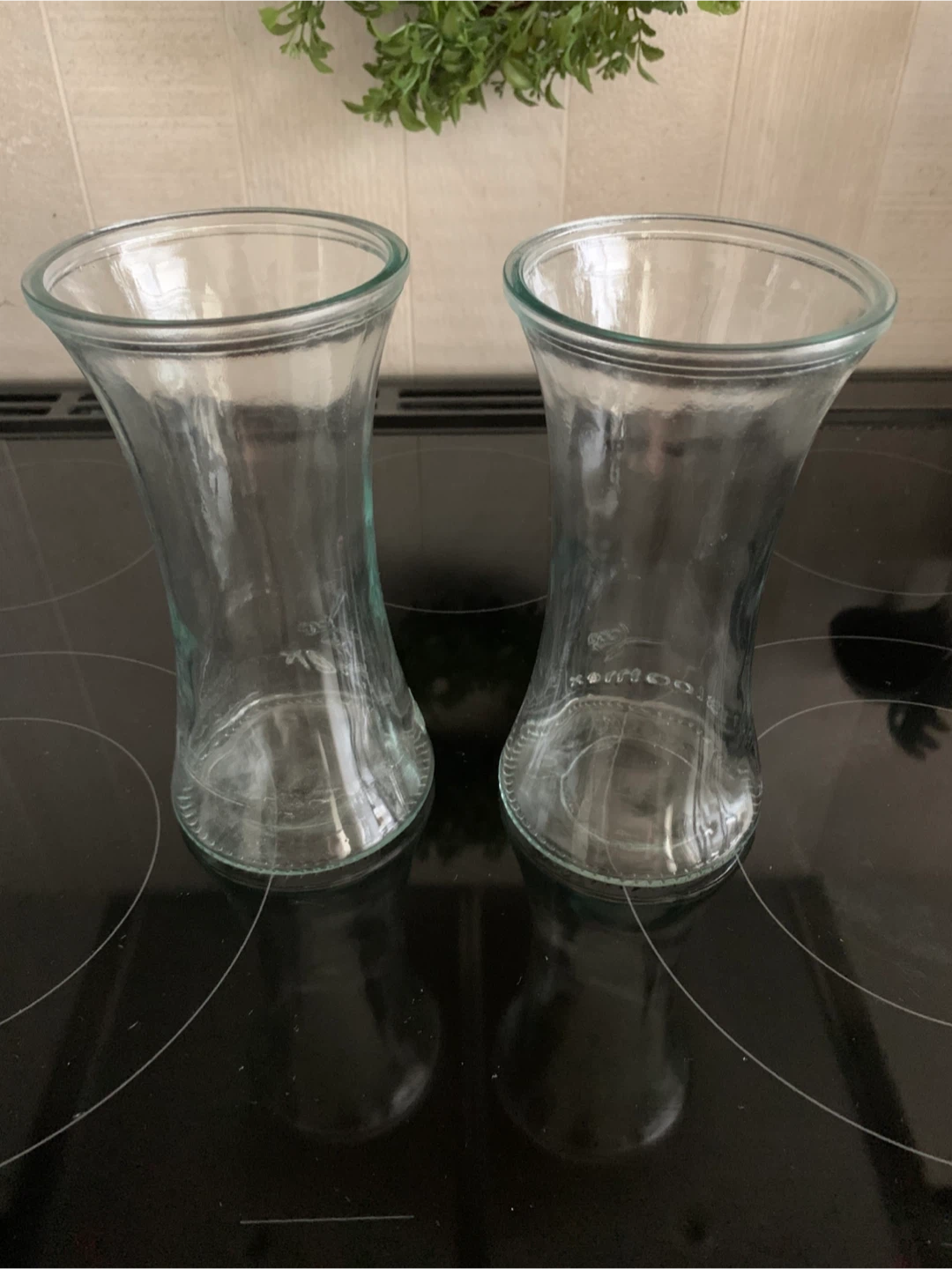 Set of 2 Clear Glass Vases