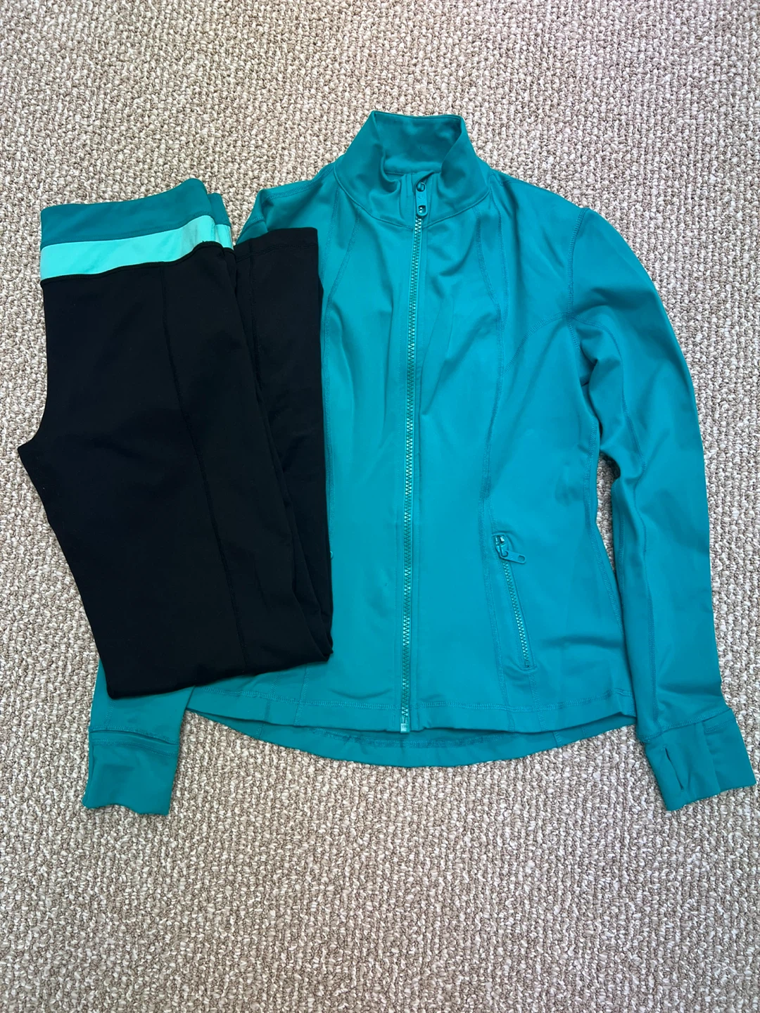 Kirkland Signature Teal Athletic suite- Large