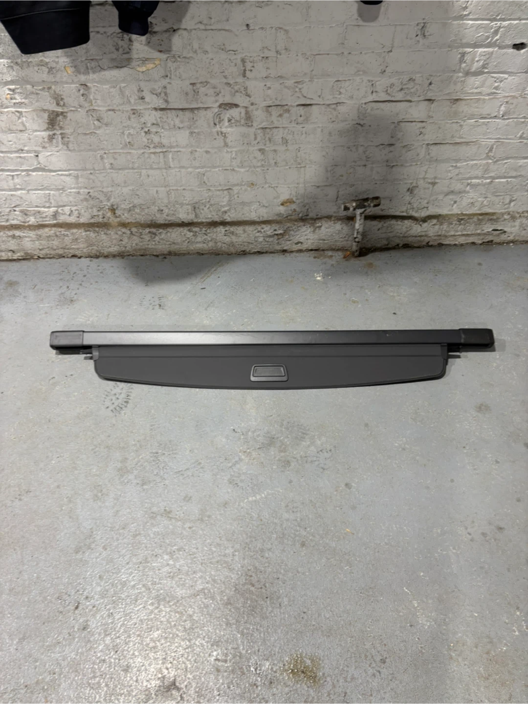 Volkswagen Cargo Cover Retractable for 2018-2023
