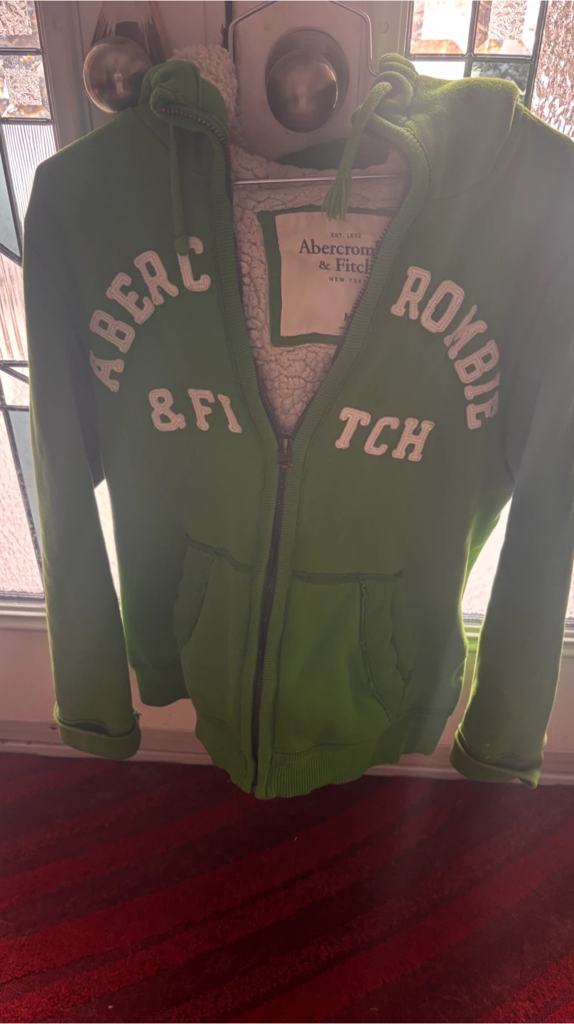 Abercrombie & Fitch Green Sherpa Lined Zip-Up Hoodie - Size M