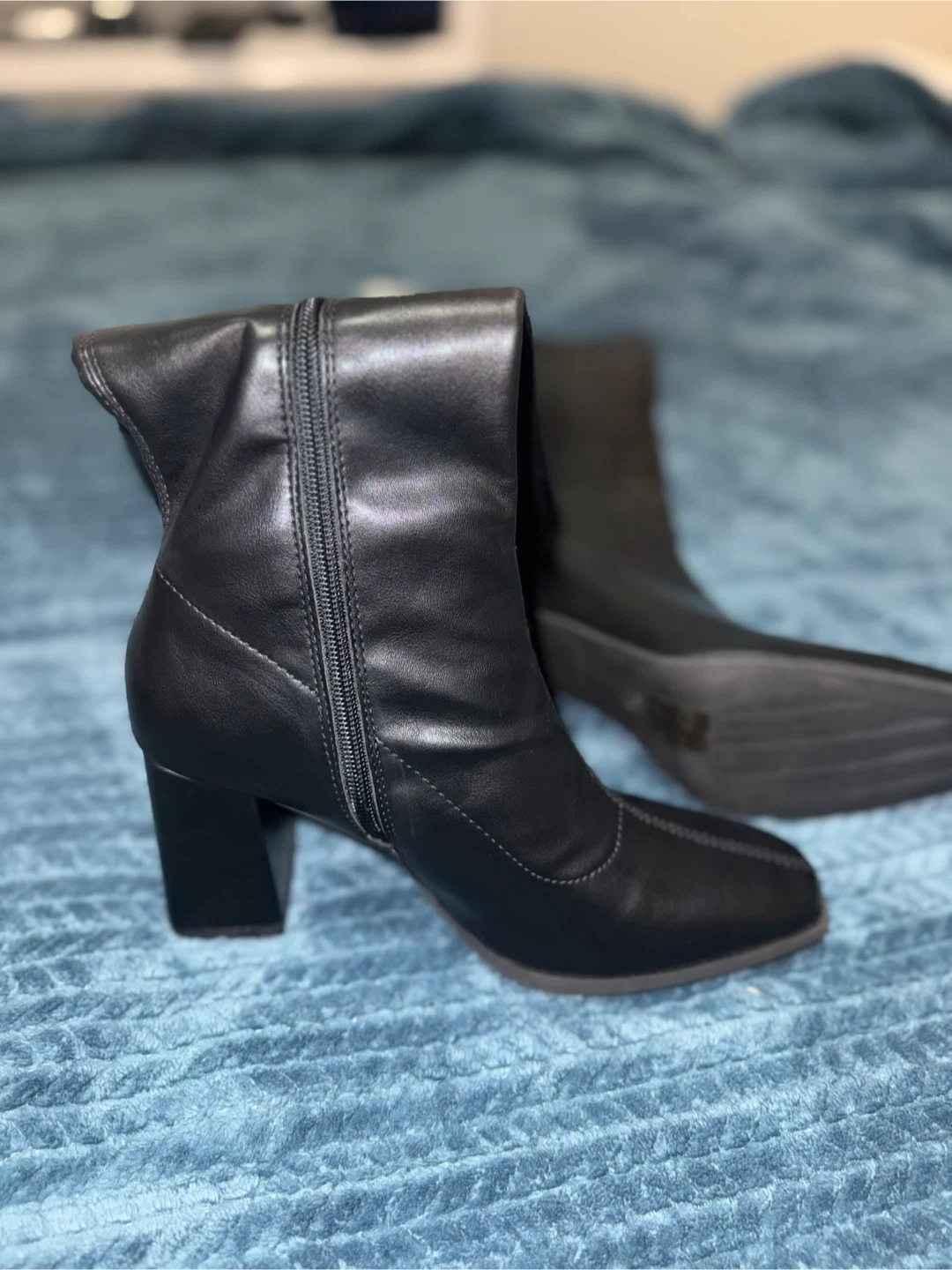 Black Knee-High Block Heel Boots - photo 2