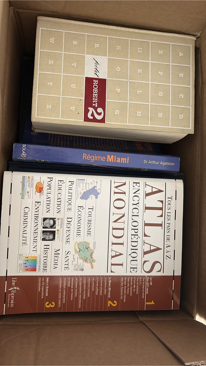 Box of French books
