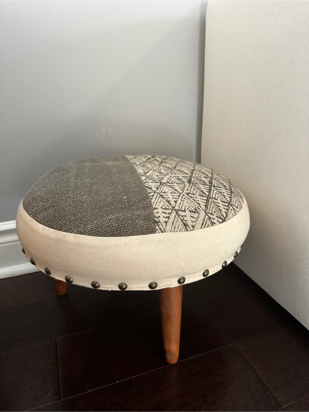 Round Footstool Ottoman - photo 4