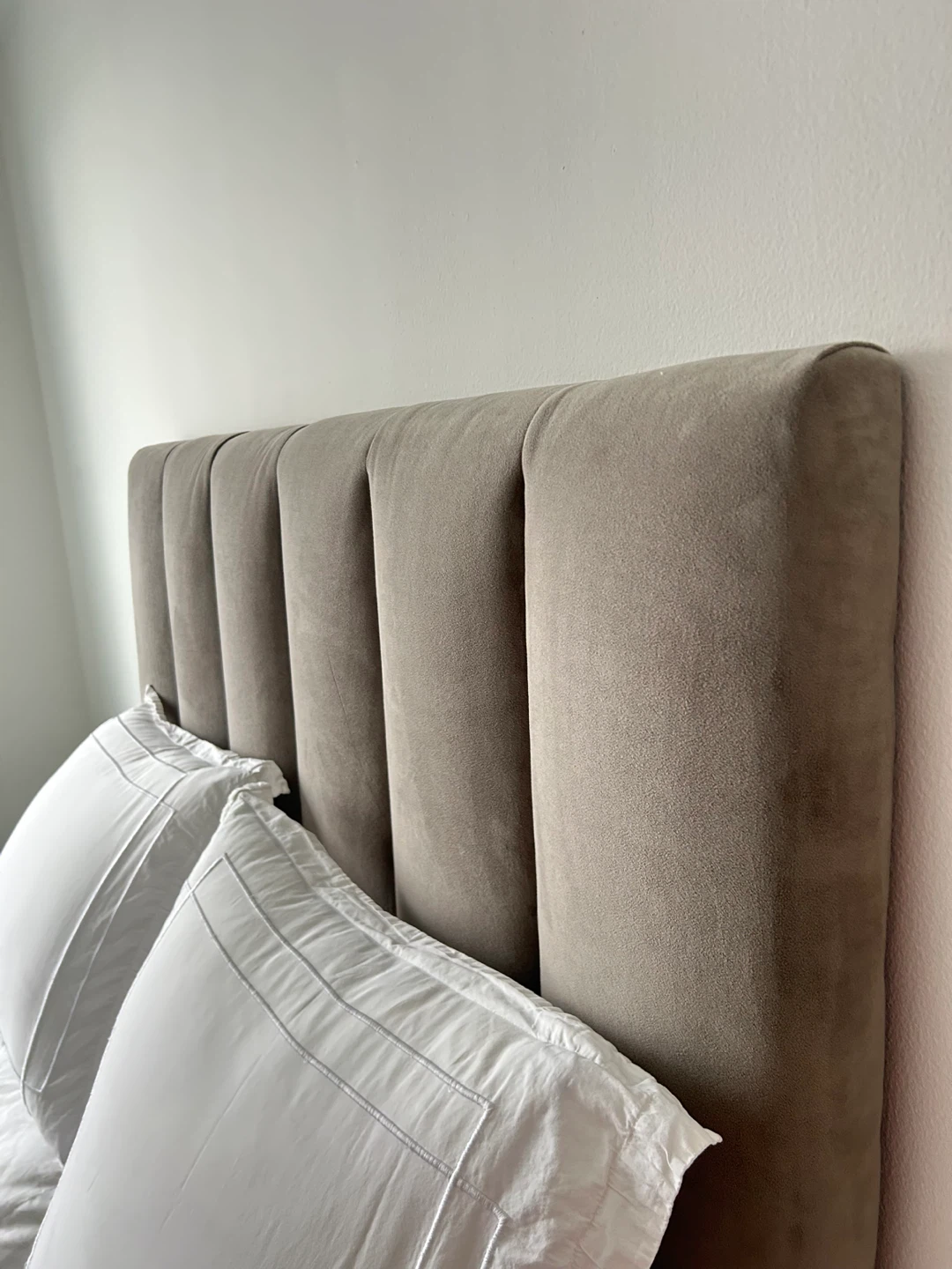 (Pottery Barn) Kira Channel Tufted Upholstered Headboard - photo 2