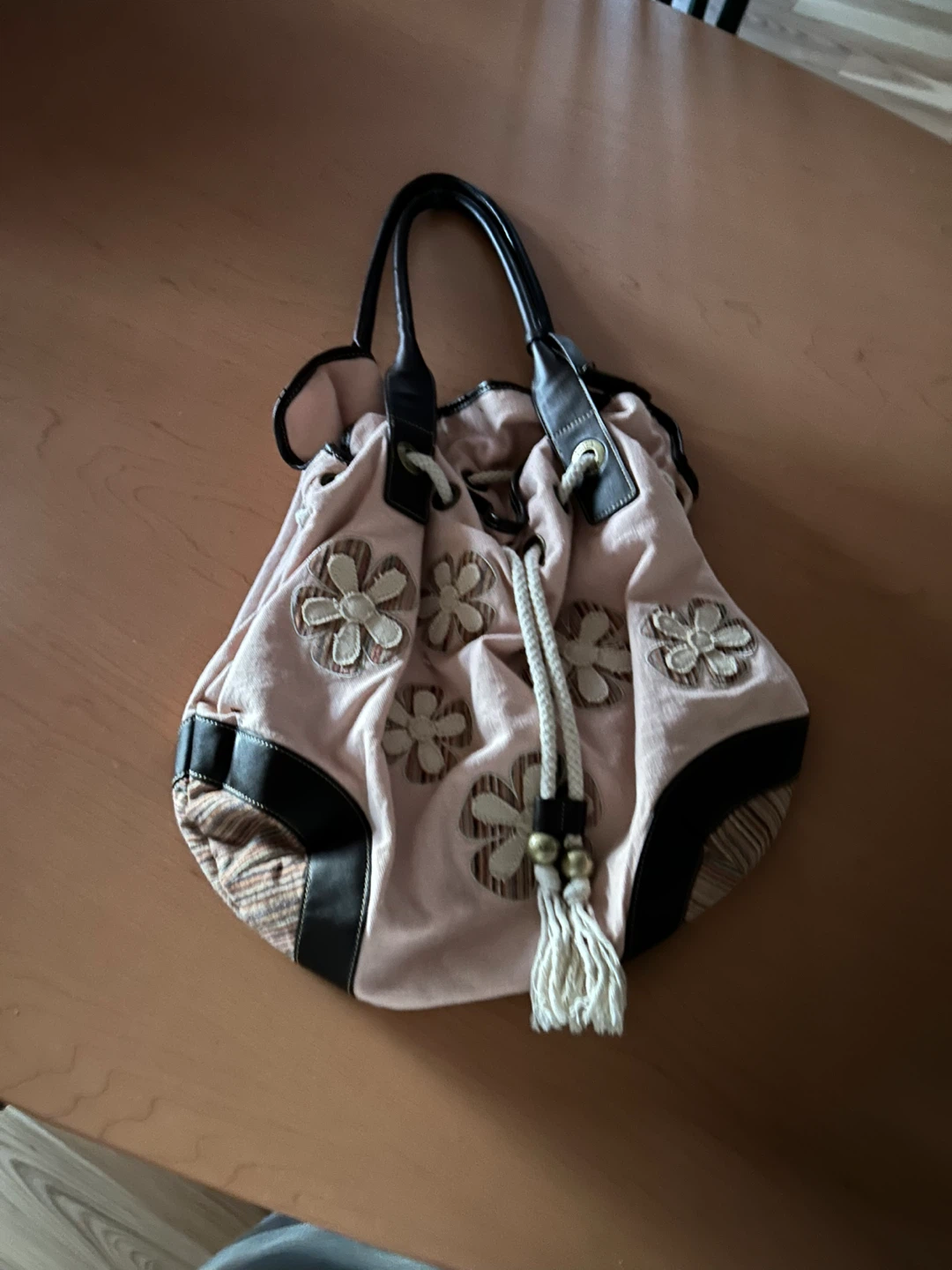 Beige/ light pink  Drawstring Shoulder Bag with Floral Appliqués