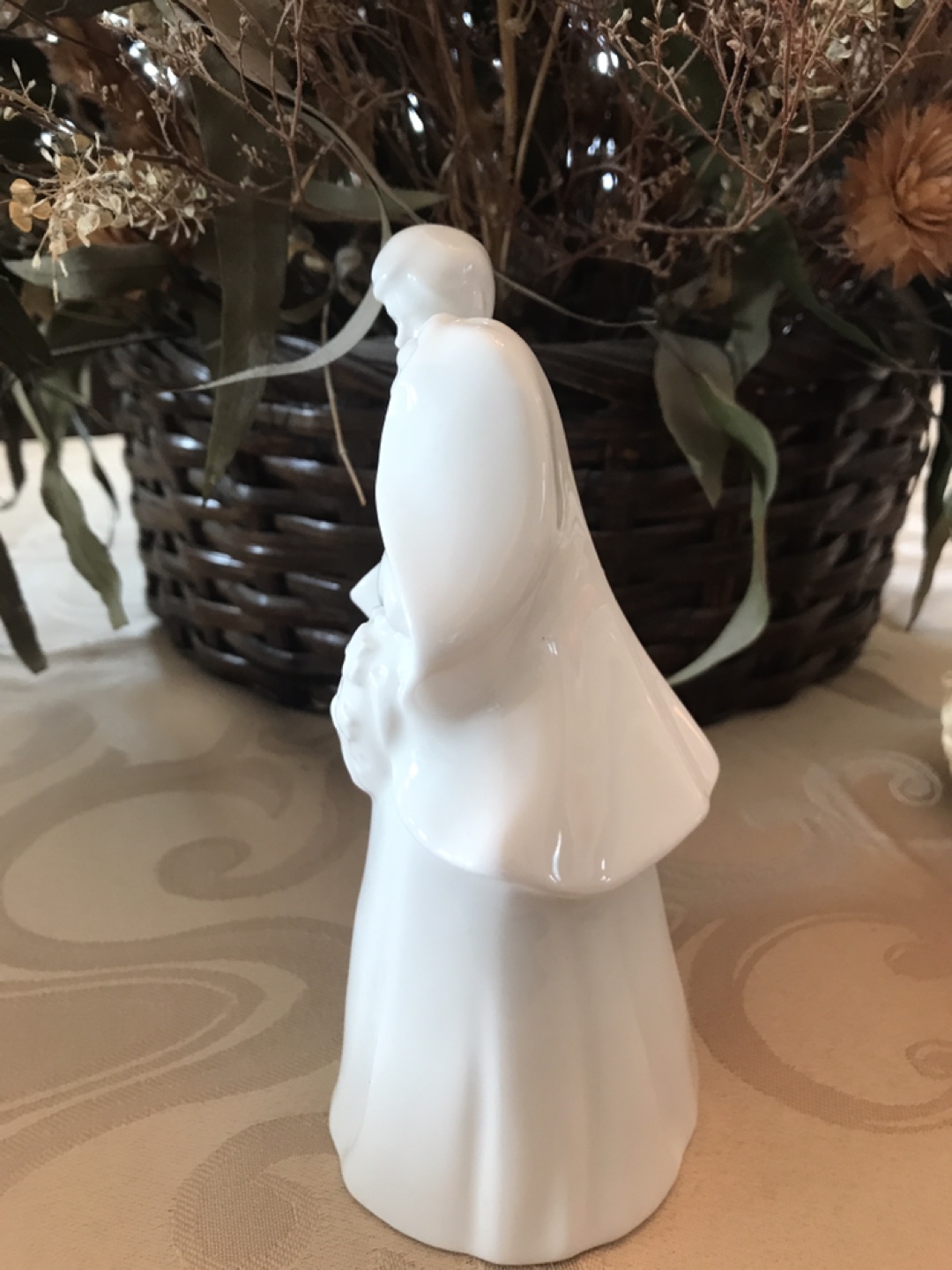 Royal Doulton Images Bride and Groom Figurine - photo 2