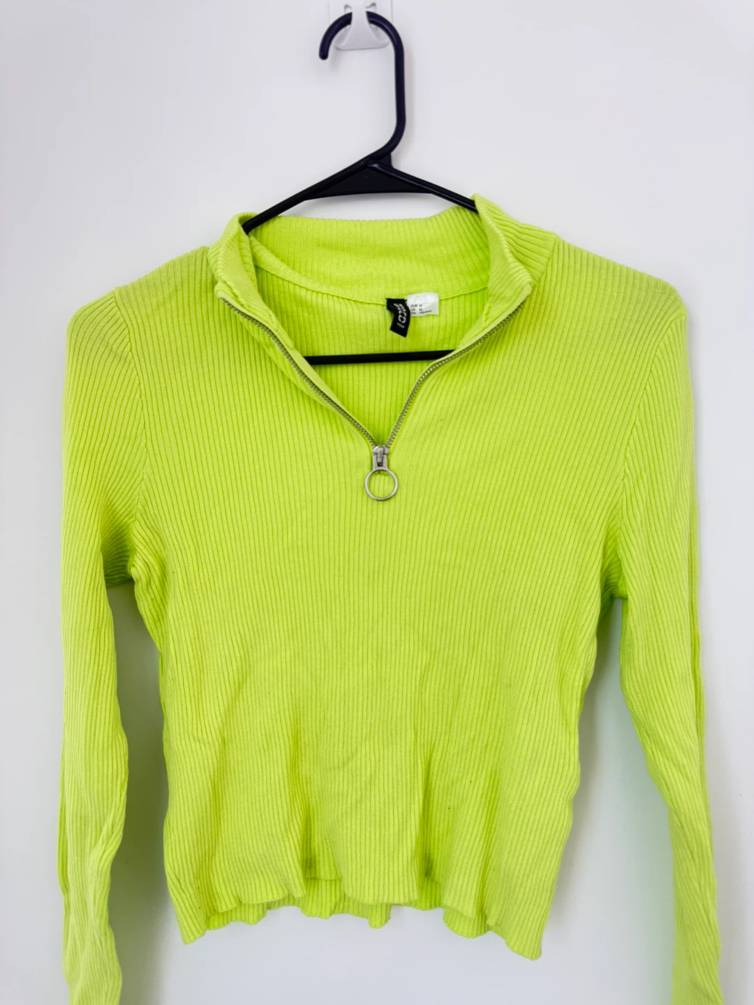 Green sweater Top