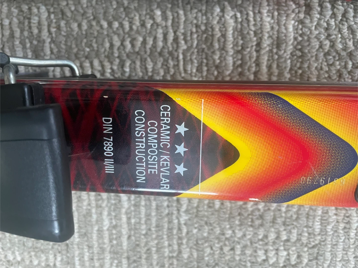 Salomon USA Skis with Rossignol Poles and Ski Bag - photo 4
