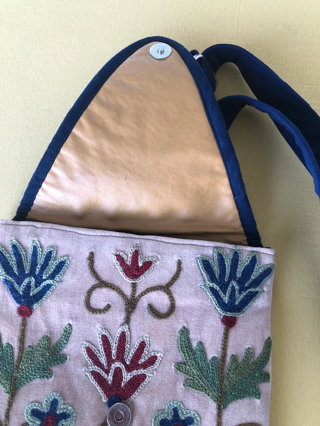 Embroidered Shoulder/ Cross body Bag 🏆 - photo 2