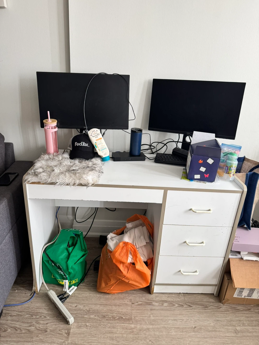 White Dresser with 6 Drawers