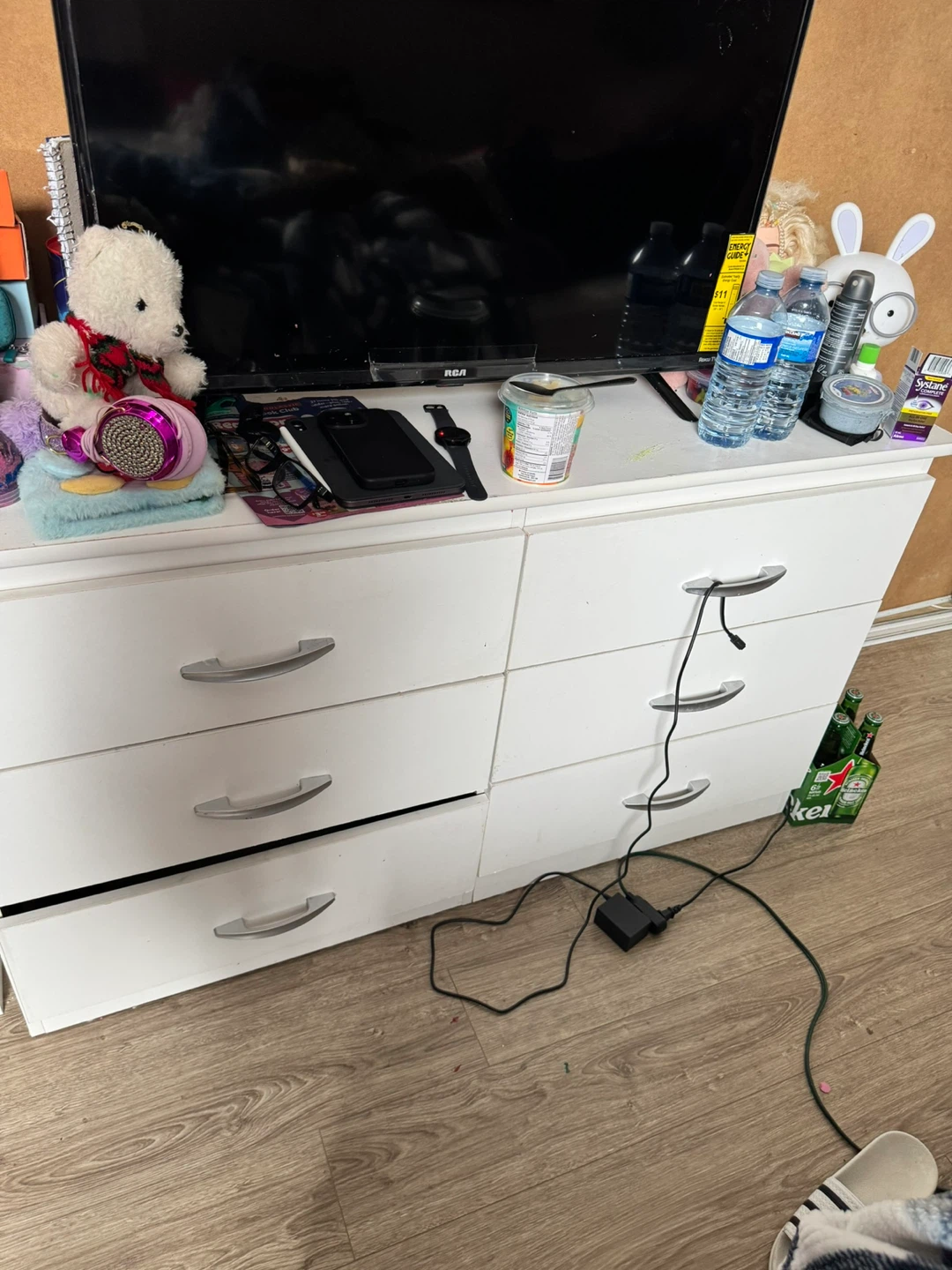 White Dresser with 6 Drawers - photo 2