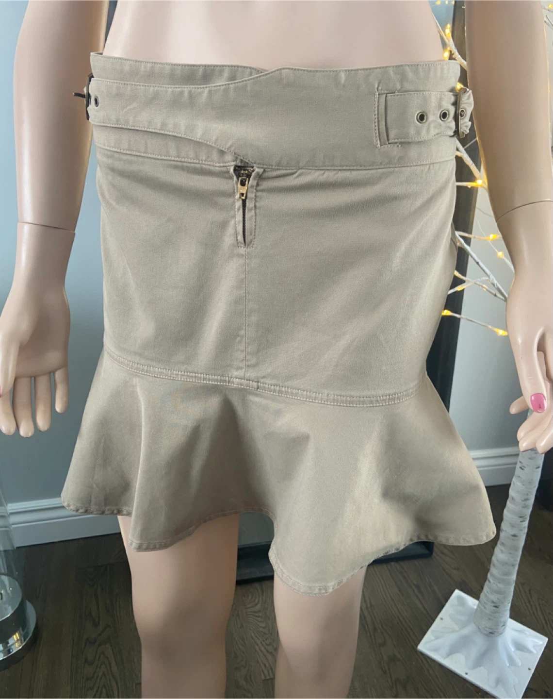 NWT: Tan McGinn Ruffle Hem Mini Skirt with Belt Detail 2