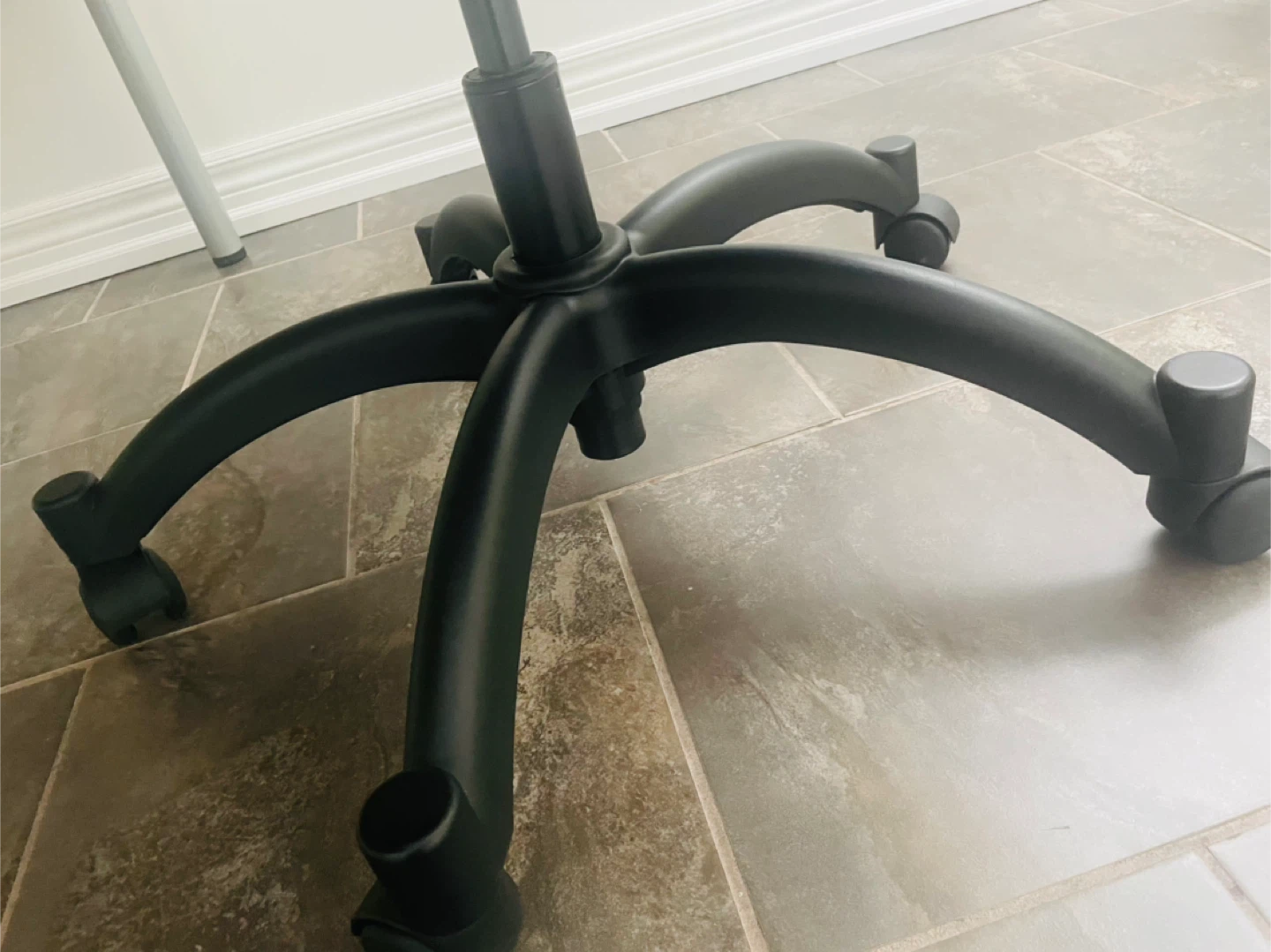 Office Chair with Mesh Back - photo 2