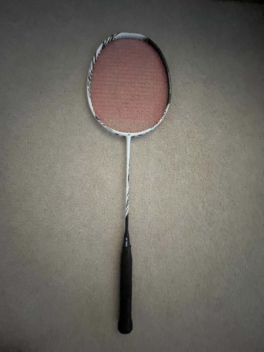 Yonex Astrox 99 Pro 2nd Gen (White Tiger) - photo 2
