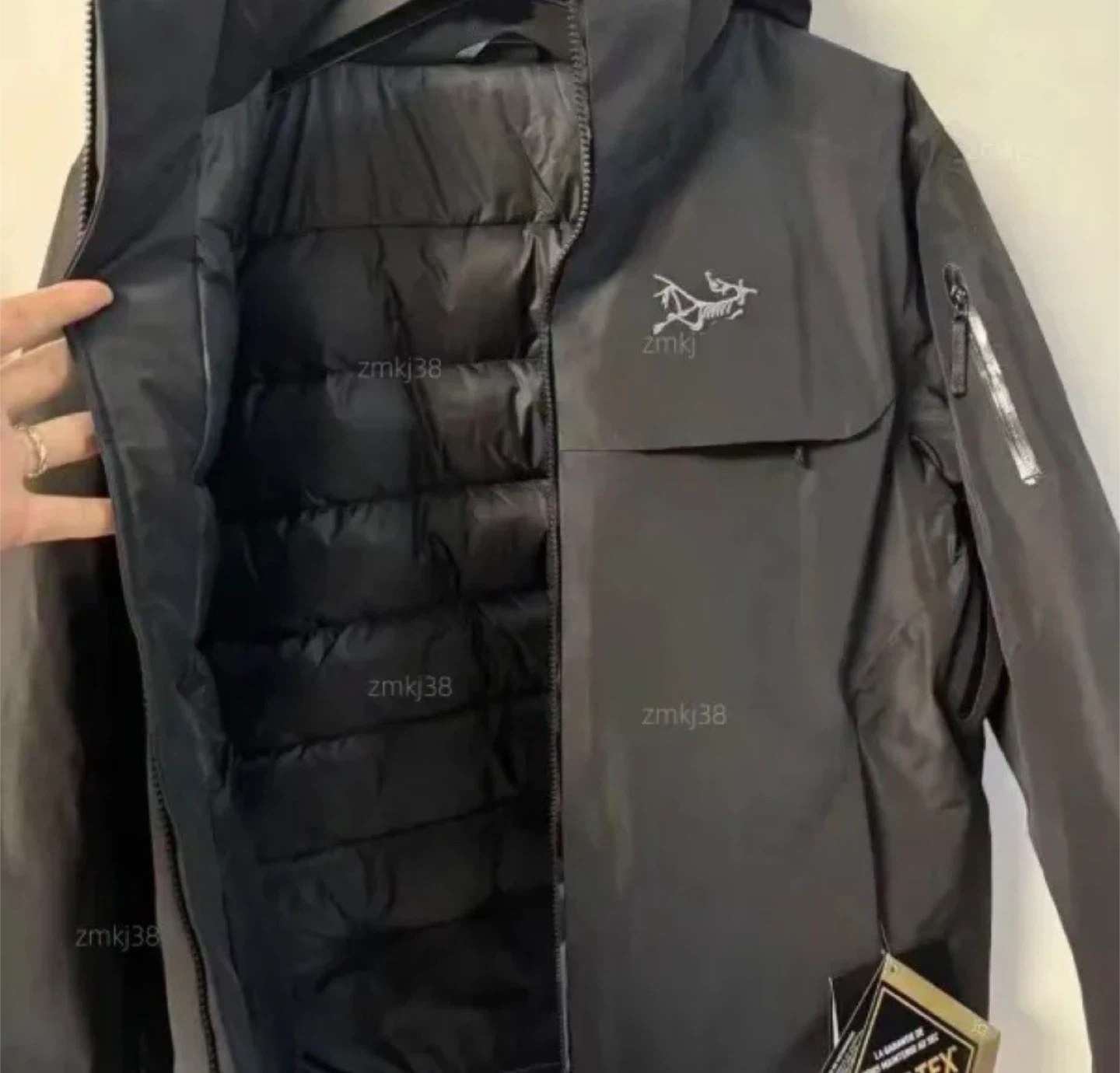 Arc’teryx Warehouse Dump - photo 5