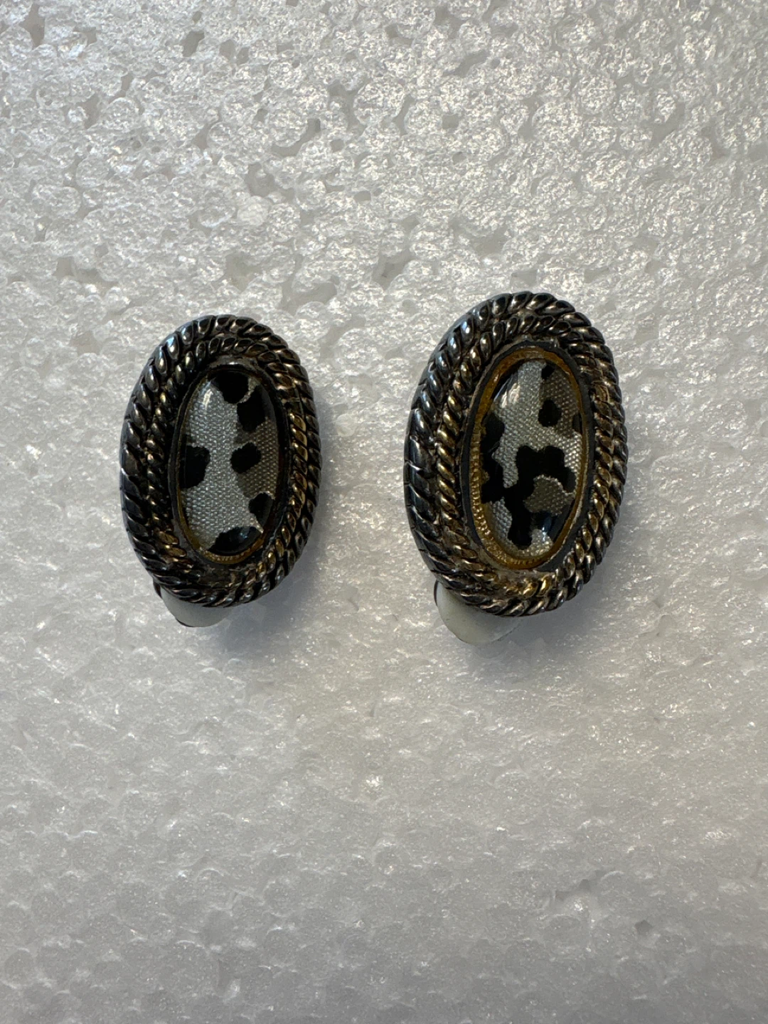 🥕Oval Clip-On Earrings with Animal Print
