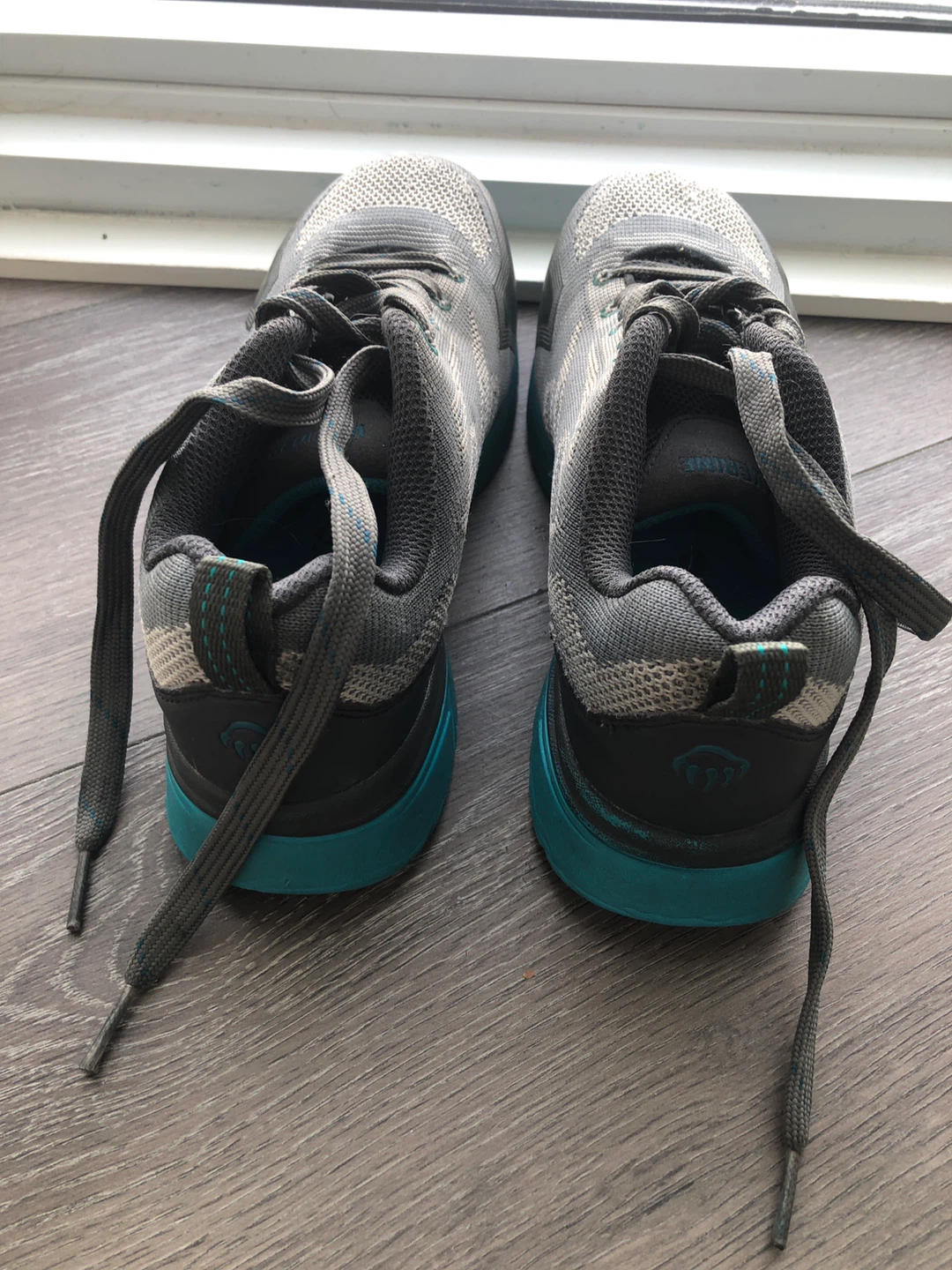 Steel toe Shoes Women’s Size 5.5 Wolverine brand 🏆