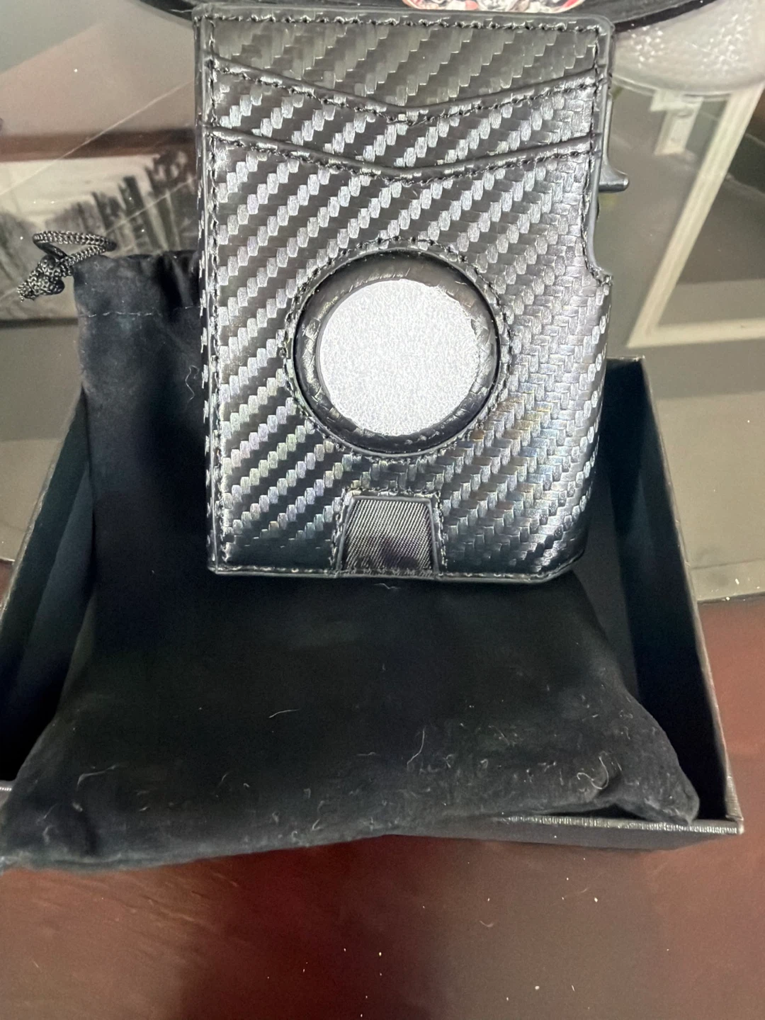 MIYOZI Carbon Fibre AirTag Wallet - photo 2
