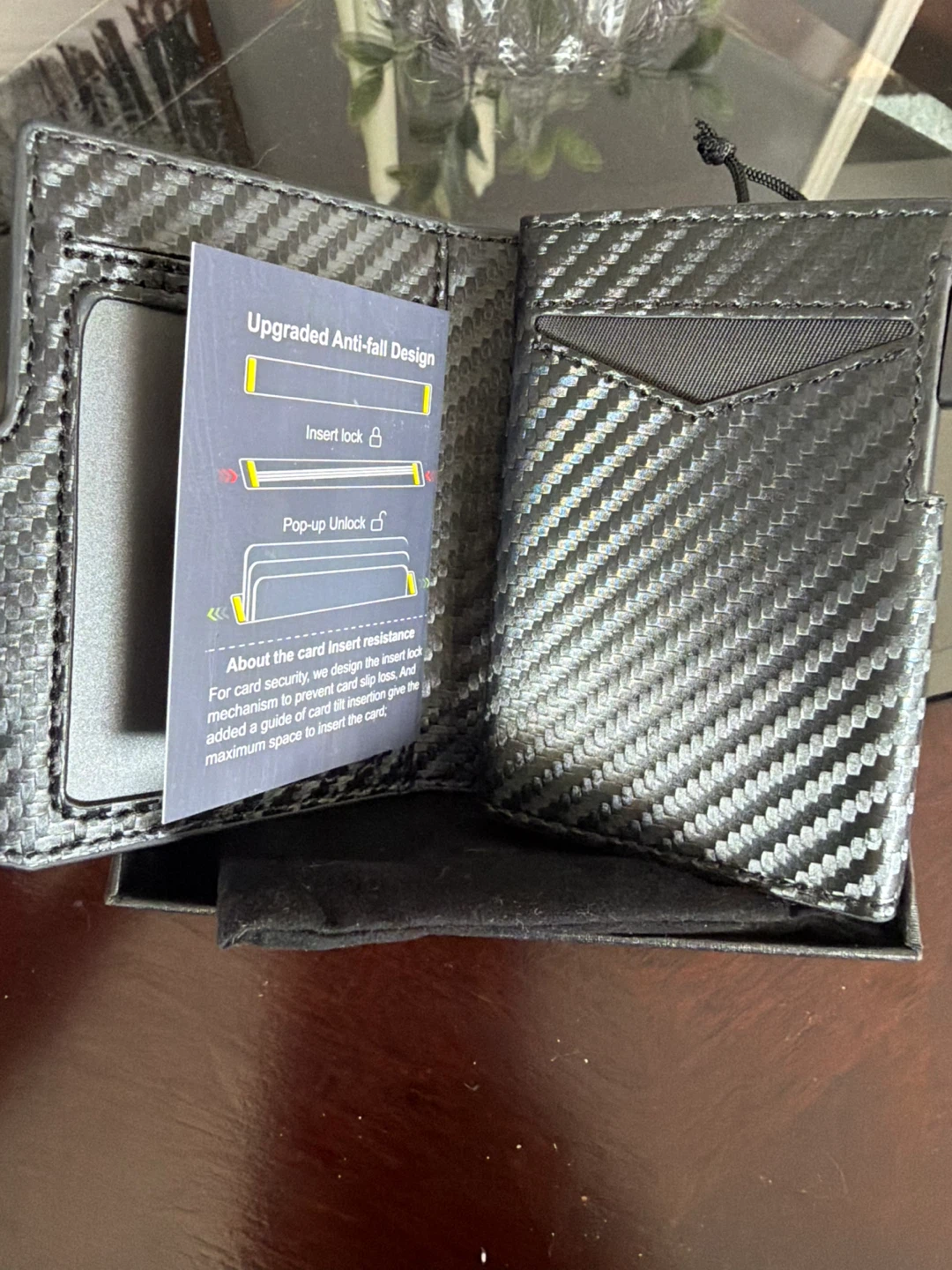 MIYOZI Carbon Fibre AirTag Wallet - photo 3