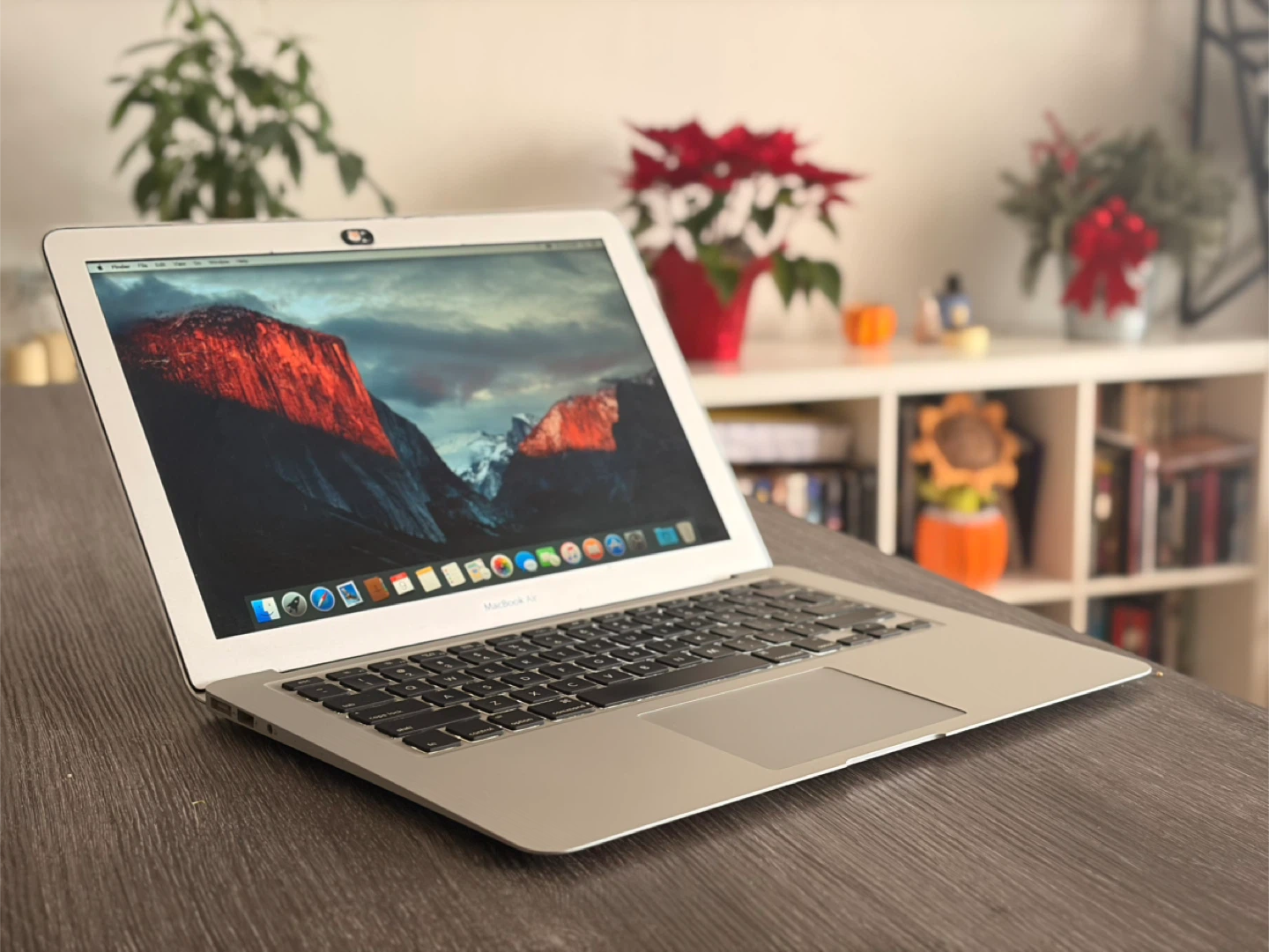 Apple MacBook Air (13-inch, Mid 2015, i5)