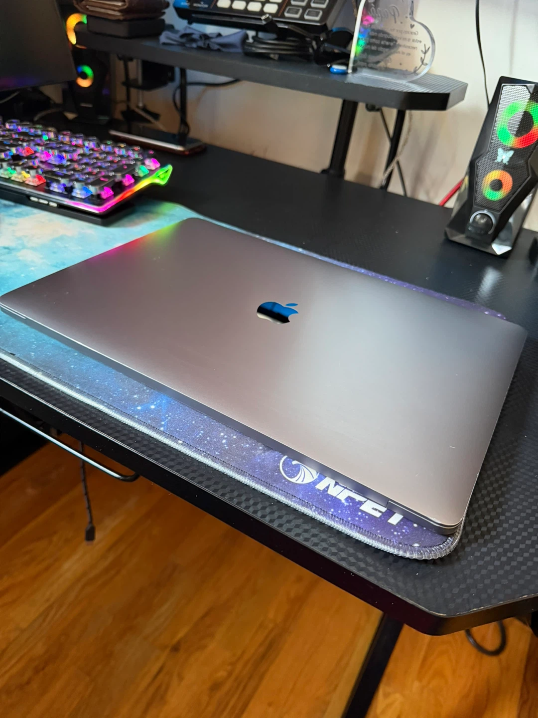 Apple MacBook Pro Laptop Touch bar - photo 5