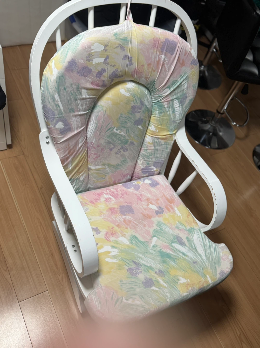 White Rocking Chair with Floral Cushions - photo 2